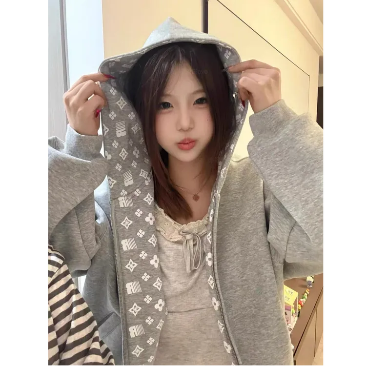 【UBKA】美式复古灰色刺绣开衫连帽卫衣女秋冬季新款拉链外套上衣潮