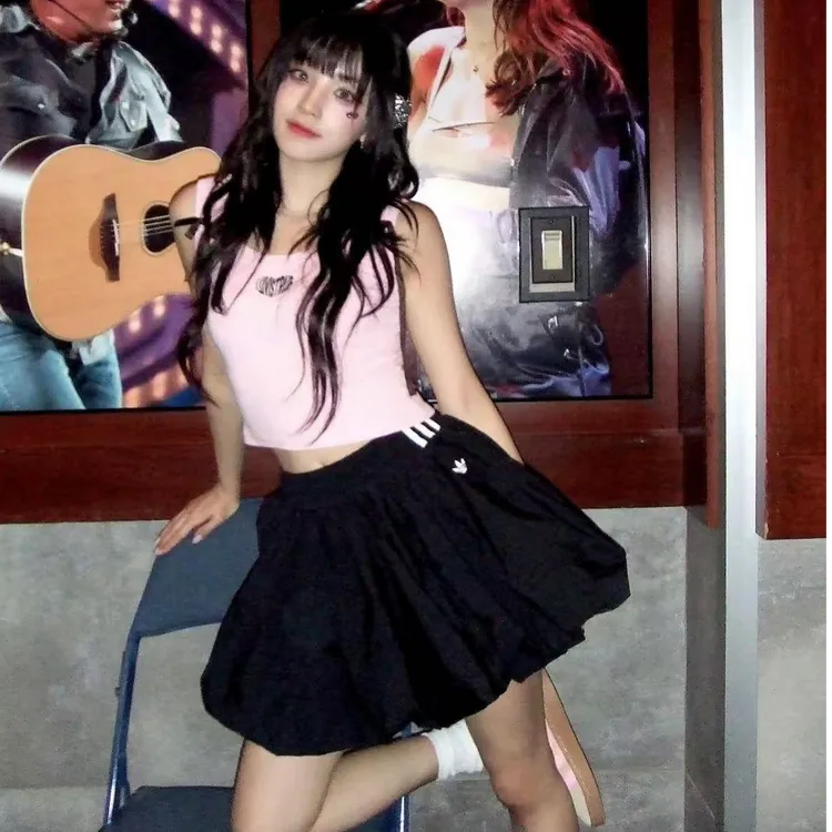 adidas/阿迪达斯宋雨琦同款三叶草经典百搭运动花苞短裙KD8122