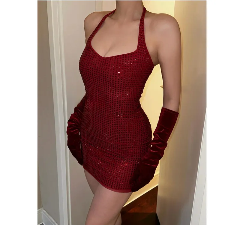 纯欲风性感挂脖无袖连衣裙女冬季收腰高级感亮片吊带包臀短裙1173