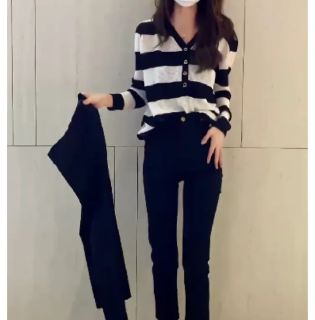2025春季新款时尚女装网红气质爆款条纹上衣裤子轻奢OO