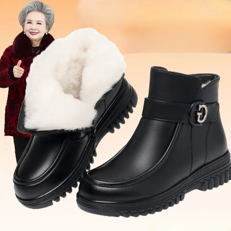 冬季软皮防滑短靴保暖加绒加厚雪地靴皮鞋女款2025新款爆款