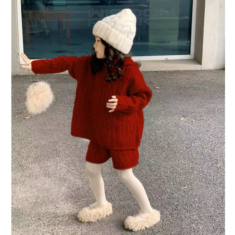 现货童装女童新年拜年服套装春秋儿童洋气针织衫红色连帽毛衣短裤