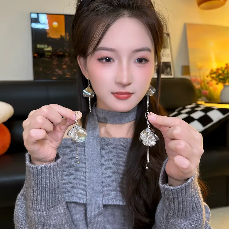 铜合金耳饰 「镂空蝶翼」流苏耳环小众设计高级感花瓣耳坠女耳饰