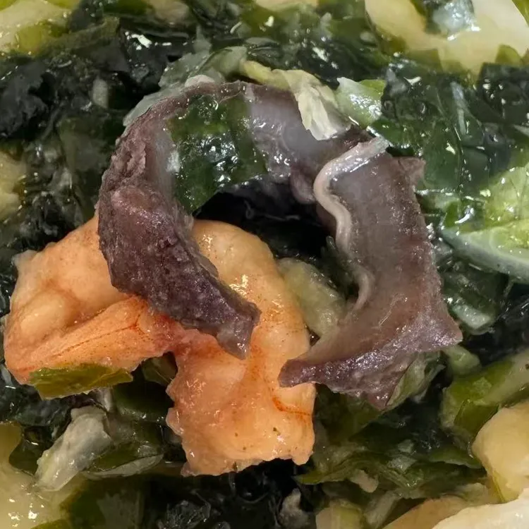 大连特色海鲜海参虾仁烫面包子