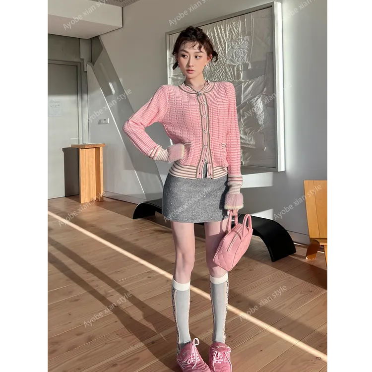 【AYOBE】  羊毛miu系小众满天星烫钻A字潮流时尚百搭早秋短裙