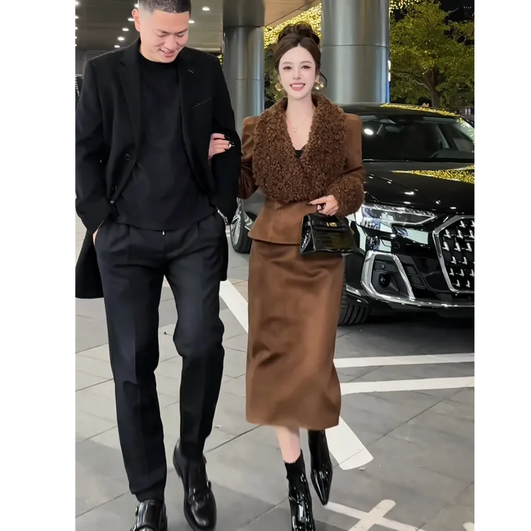 【冬装新款】DO676冬季时尚气质双面麂皮绒羊羔毛领90白鸭绒套装