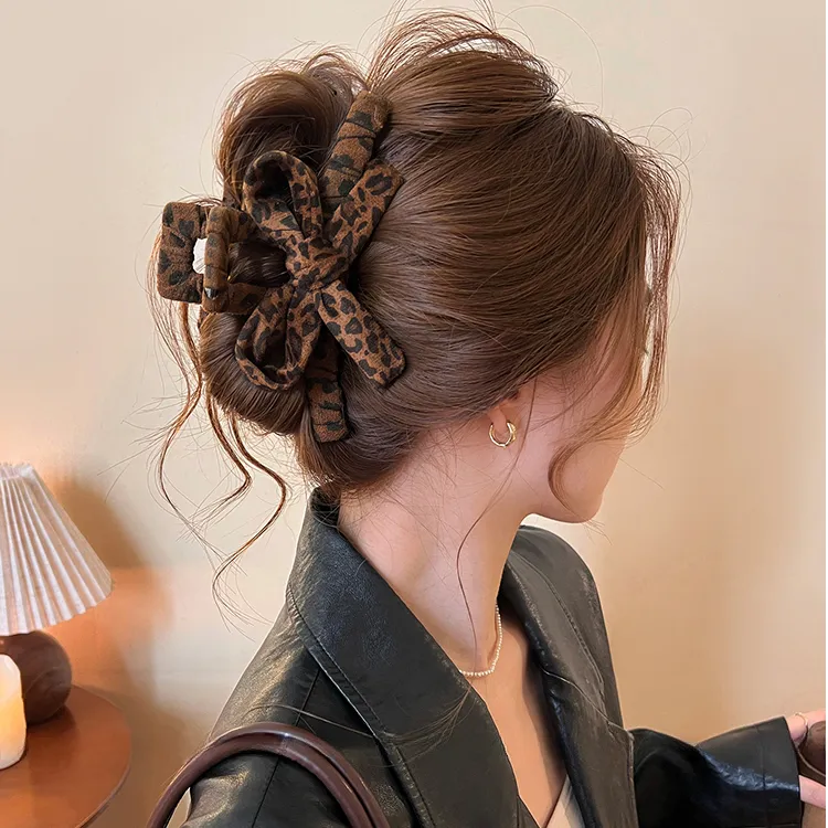 豹纹蝴蝶结抓夹女高级感大号鲨鱼夹2025新款秋冬后脑勺盘发夹发饰