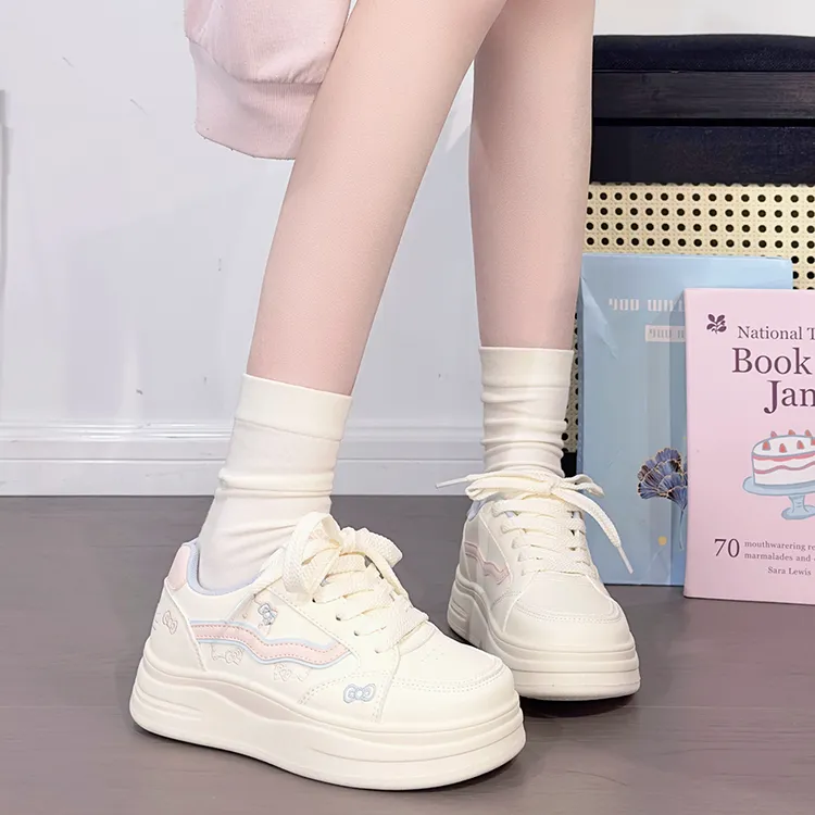 人本刺绣KT猫头小白鞋女2026春季百搭小众板鞋配裙子休闲运动鞋潮