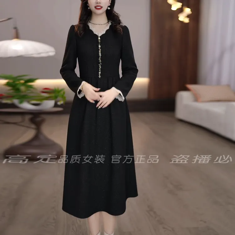 2025冬款V领黑色花边亮闪拼接设计简约优雅收腰显瘦连衣裙