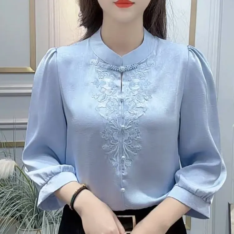 设计感小众刺绣七分袖衬衫女2025春新款时尚显瘦百搭洋气盘扣衬衣