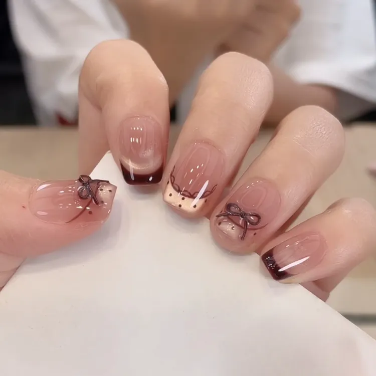 【波点芭蕾】裸色渐变法式千金美甲穿戴甲片短款高级感纯欲显白美甲