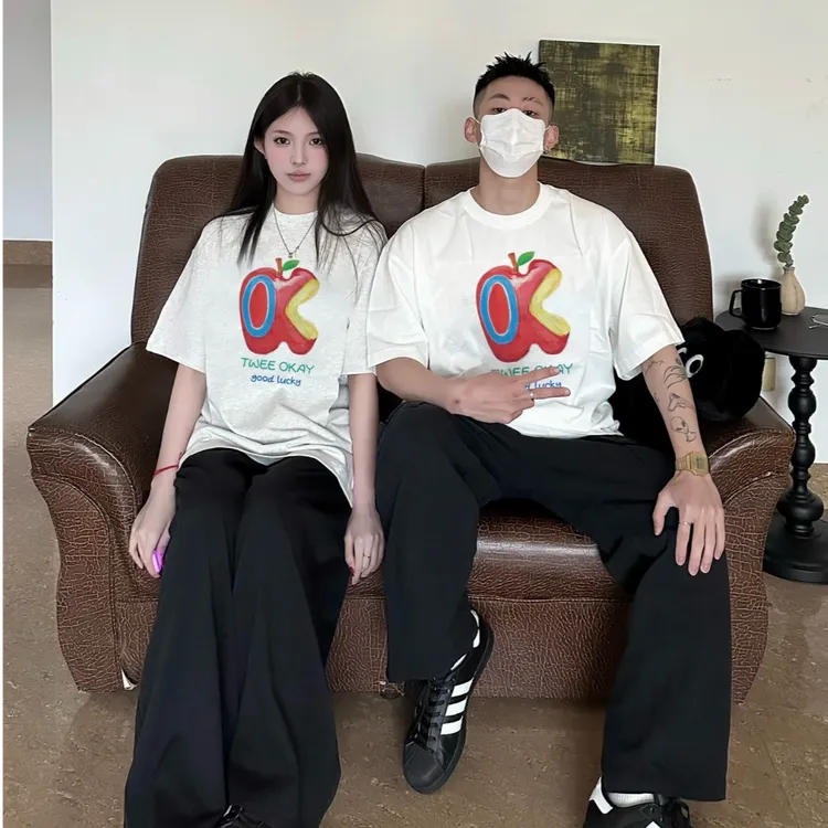 ”每天一苹果“彩绘印花网小众设计感宽松休闲短袖情侣T恤男女同款