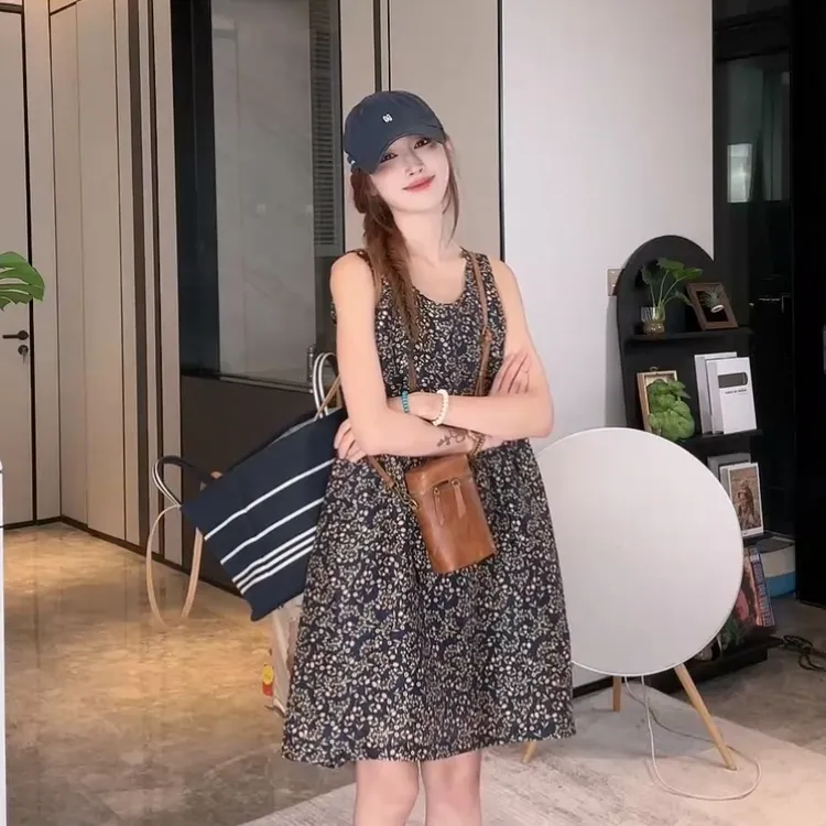 PCNY「碎花漫溯」不理理夏季新款小众女装气质显瘦小露背无袖连衣裙