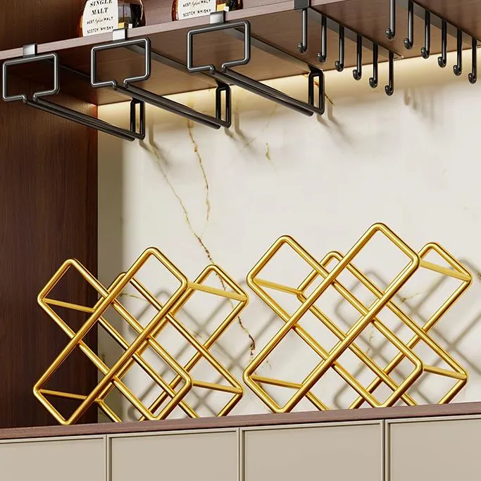 红酒架家用吧台酒柜免打孔悬挂高脚杯收纳架子客厅菱形摆酒展示架