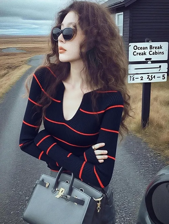 2025冬季高级感超好看独特别致设计感小众不撞款黑色条纹针织衫女