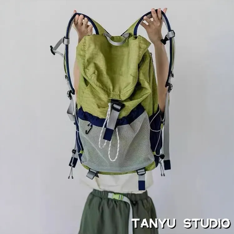 探屿户外徒步双肩包运动旅行学生电脑书包防泼水轻便爬山旅游背包