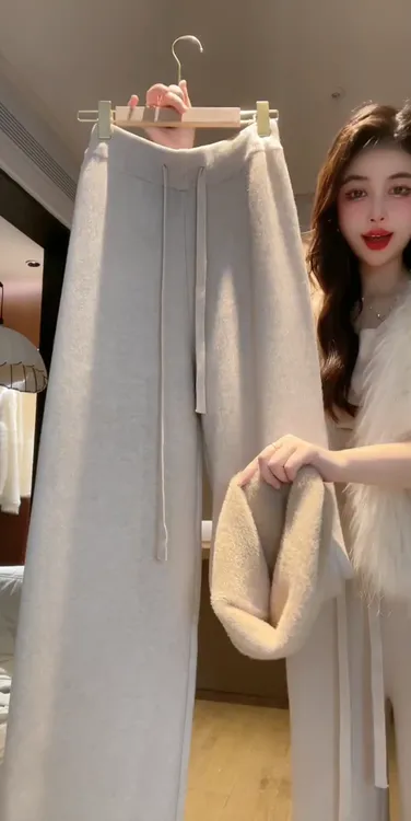 欧货2025秋冬新款百搭显瘦毛绒针织垂感宽松直筒阔腿拖地长裤