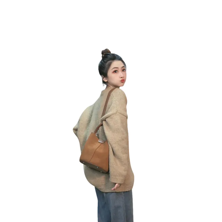 小众设计复古琥珀风皮反绒牛皮水桶包单肩手提包百搭通勤斜挎包