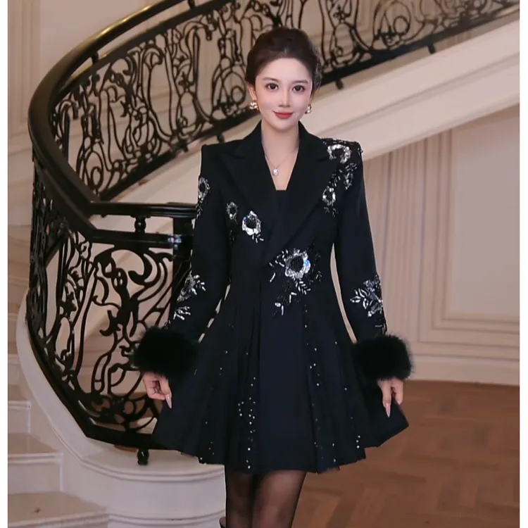 【芙娜妮】2025羊毛设计感通勤时尚收腰保暖秋冬女连衣裙FG2531010A