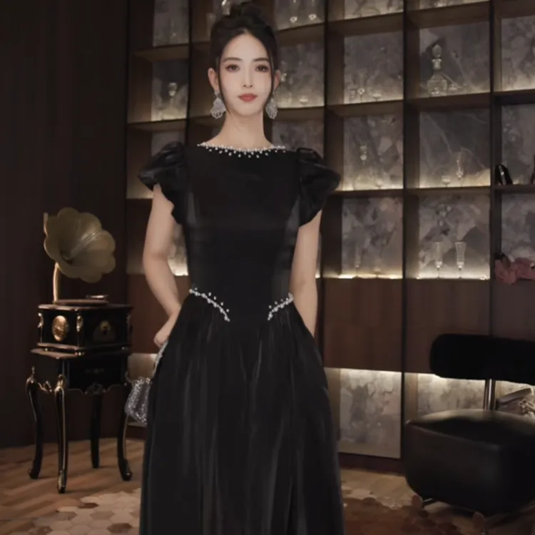 45153 法式重工气质名媛短袖连衣裙新款夏大方得体收腰减龄中长裙