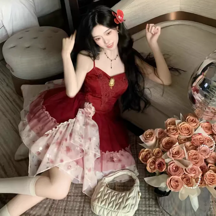 【雨梦恋章】设计感气质复古提花玫瑰拼接碎花蓬蓬吊带裙春