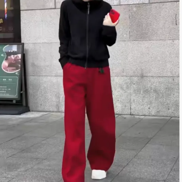 2025冬季新款潮流韩版爆款网红连帽外套裤子IRRIA