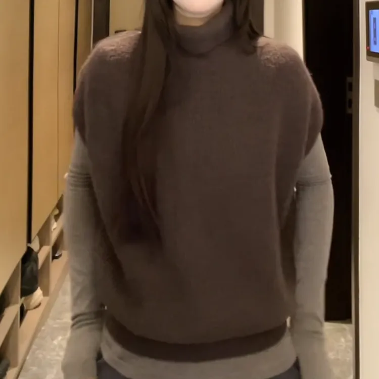 【智性叠叠乐】懒人舒适区新款秋冬轻柔百搭暖肤马甲LK2508568