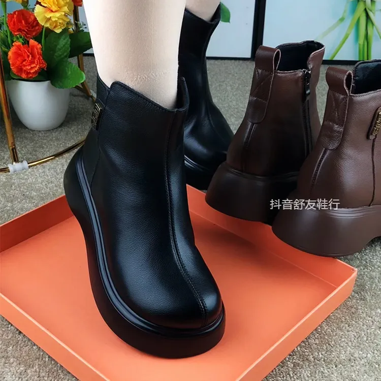 牛皮马丁靴女秋冬季新款真皮圆头厚底加绒女靴短靴妈妈棉靴子
