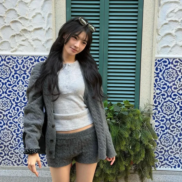 时尚套装慵懒风宽松针织毛衣开衫女内搭打底衫秋季高腰短裤三件套