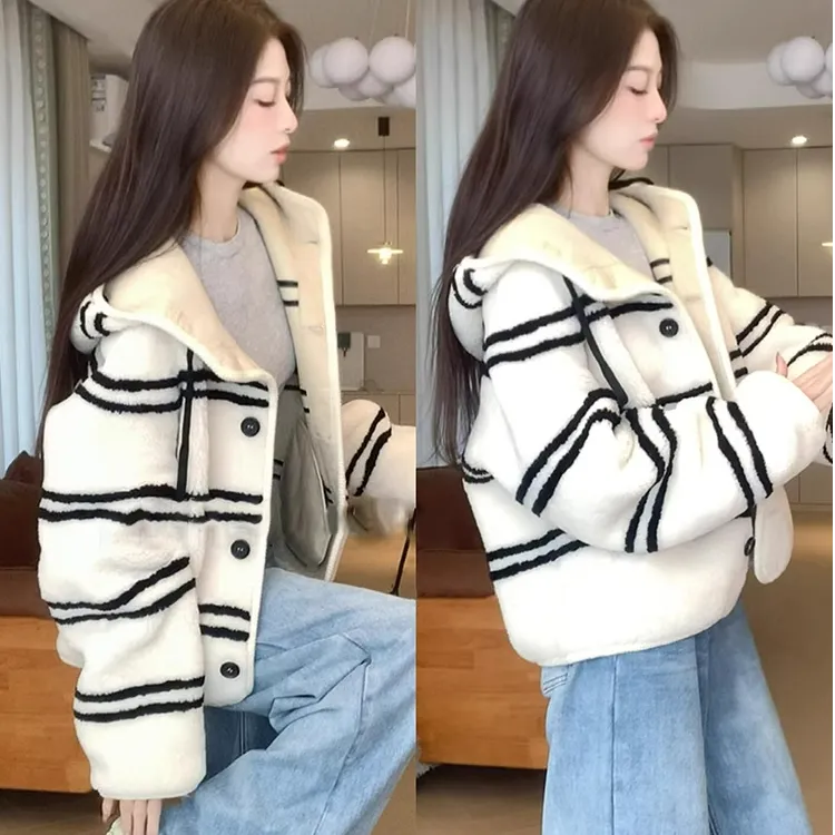 简约气质长袖设计感独特别致黑白条纹外套女秋冬季慵懒风绝美上衣