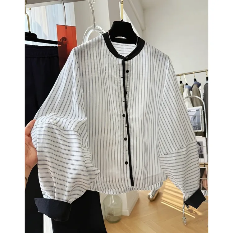 春秋独特超好看上衣圆领灯笼长袖条纹衬衫女高级感韩系气质小衫