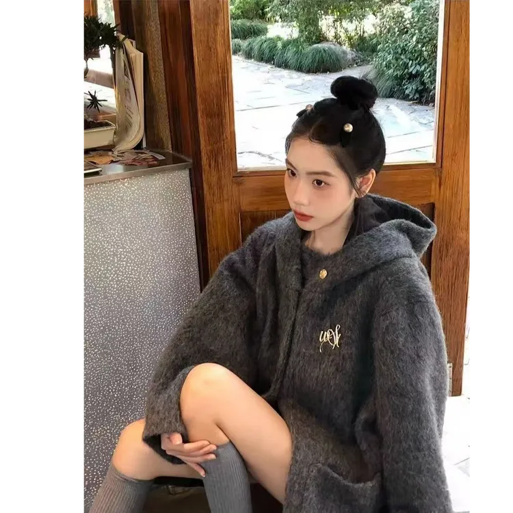 灰色连帽短款小个子加厚保暖大衣女毛呢外套高级感羽绒棉衣棉服