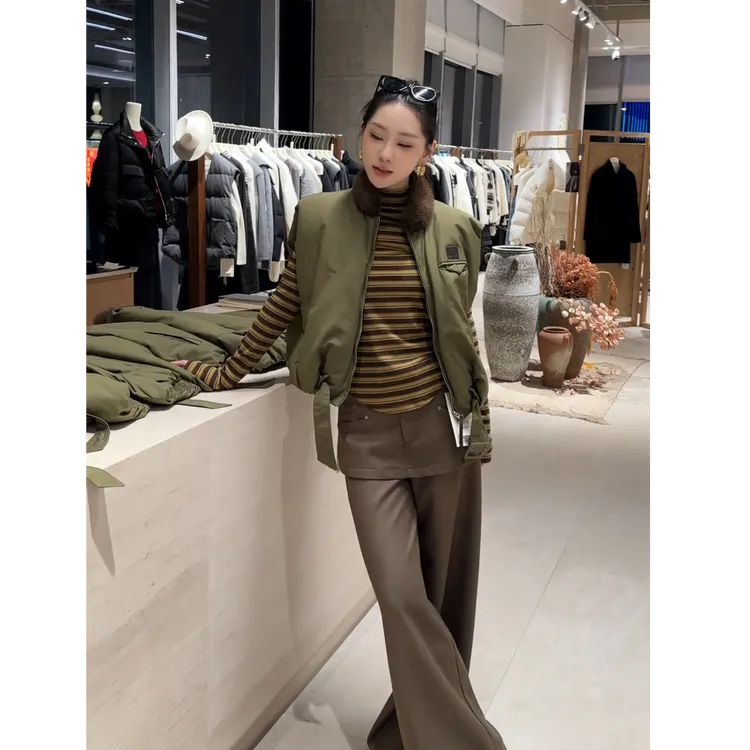 流行一整套2026秋冬新款时尚气质设计感条纹上衣马甲裤子三件套