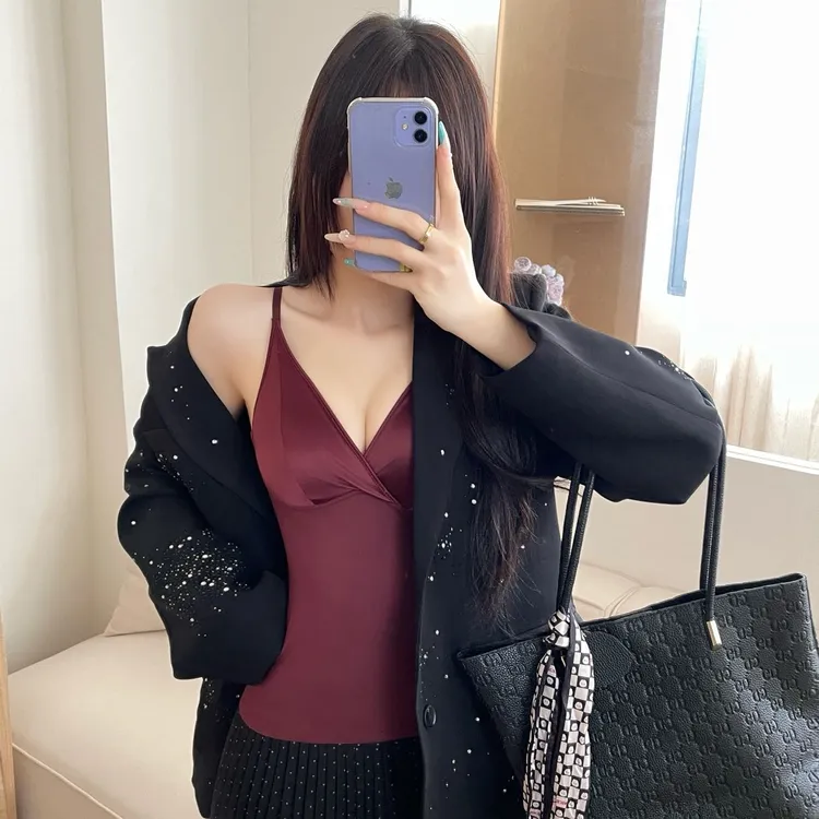 法式时尚V领高级感V领吊带背心女固定杯无钢圈外穿无痕打底大码