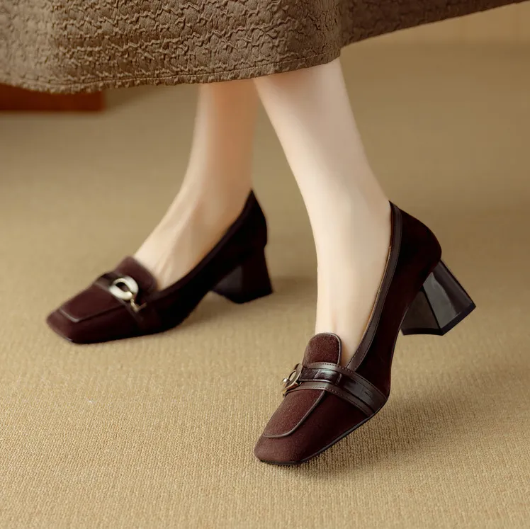 里外真皮2025春季新款浅口女单鞋气质时尚低帮鞋复古方头中跟女鞋