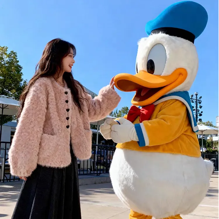 韩系高级感2025秋冬海宁新款皮毛一体环保皮草仿羊羔绒毛毛外套女