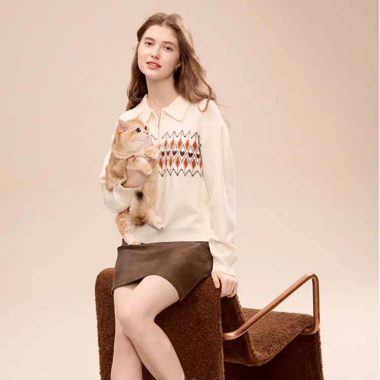 Betu/百图【流光风】2025年冬季新款慵懒风时尚宽松毛针织衫2510X12
