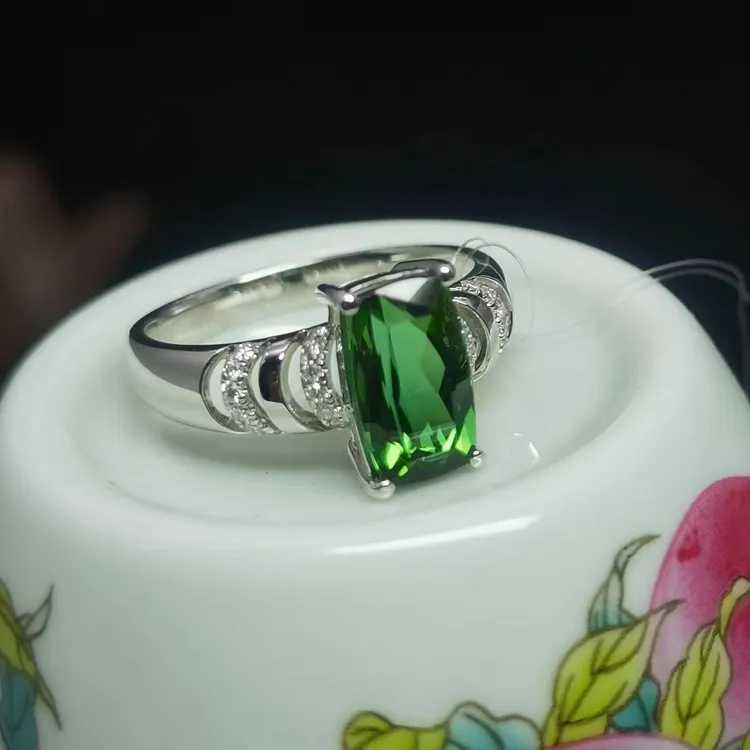 18K金碧玺戒指2.215ct