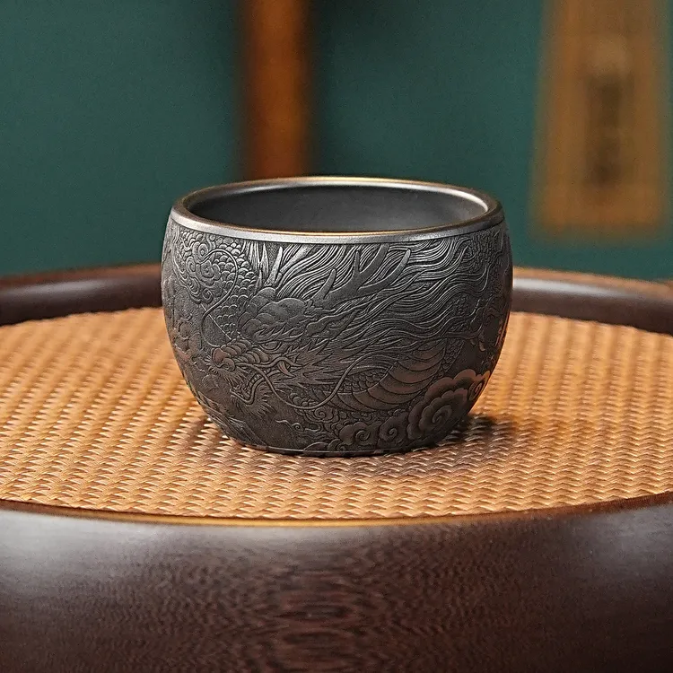 宜兴全手工紫砂茶具 原矿石黄泥料刻绘藏龙卧虎主人杯品茗杯