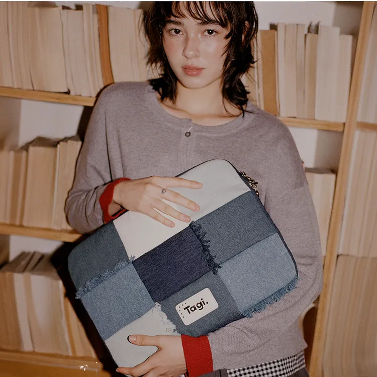 Tagi.想象牛仔流苏拼布手提日常休闲单肩防摔电脑包