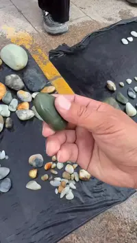 未镶嵌和田玉（糖玉）挂件和田玉