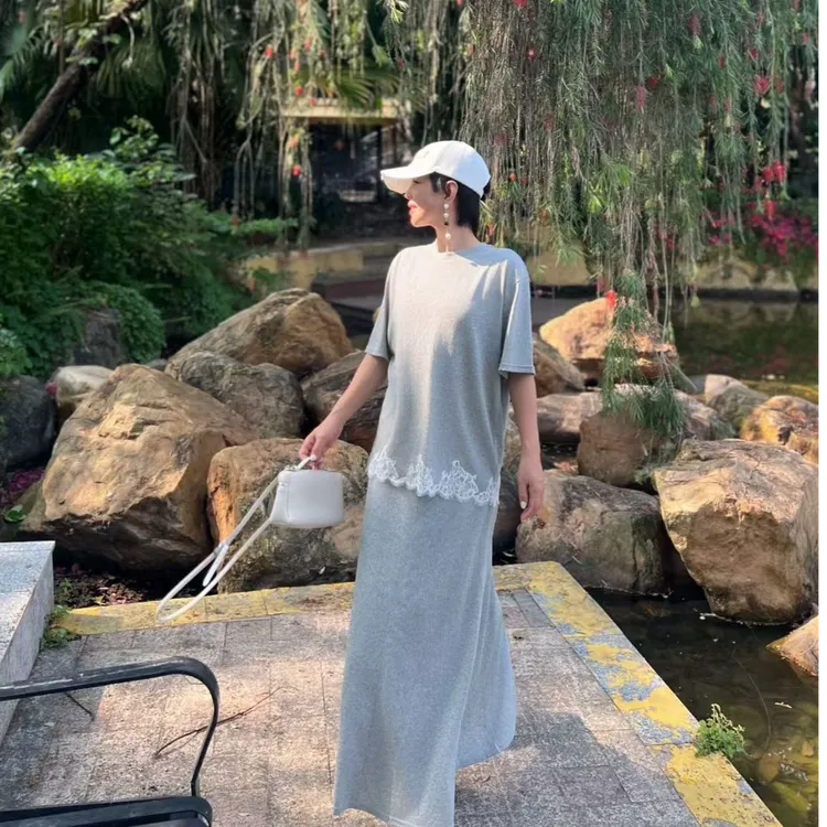 质社原创蕾丝拼接绣花套装MC020