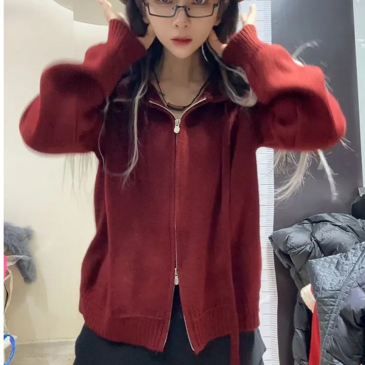 （秒）带帽短款开衫带拉链毛衣