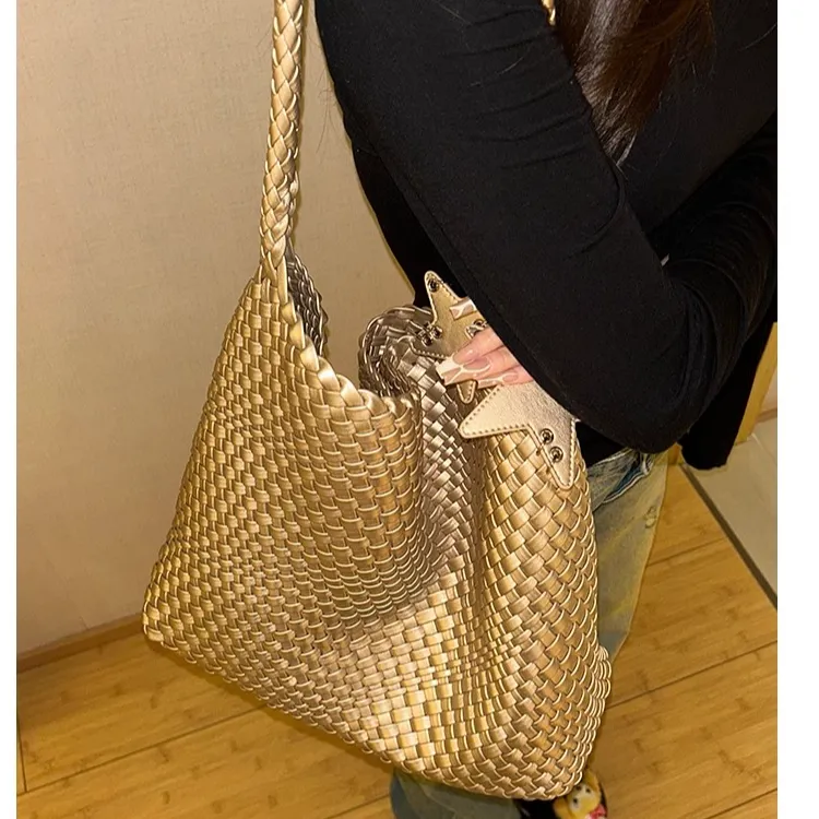 枪枪同款香槟色编织托特包包女大容量大包高级感手提单肩水桶包