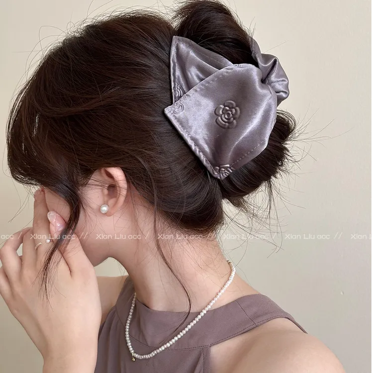 浮雕印花贝壳三角抓夹女高级感通勤后脑勺盘发鲨鱼夹气质百搭发饰