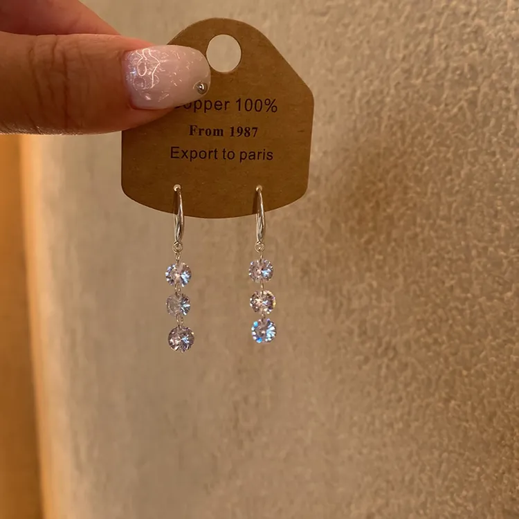 铜合金耳饰 小众设计锆石耳环女高级感轻奢气质耳钉百搭通勤耳饰