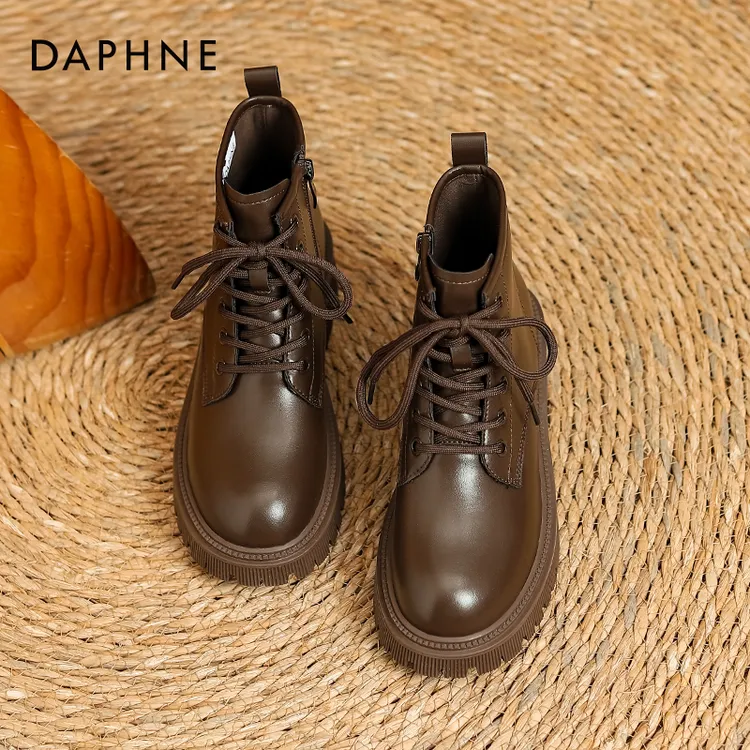 达芙妮棕色短靴女2025新款秋季英伦风复古时尚百搭马丁靴子女