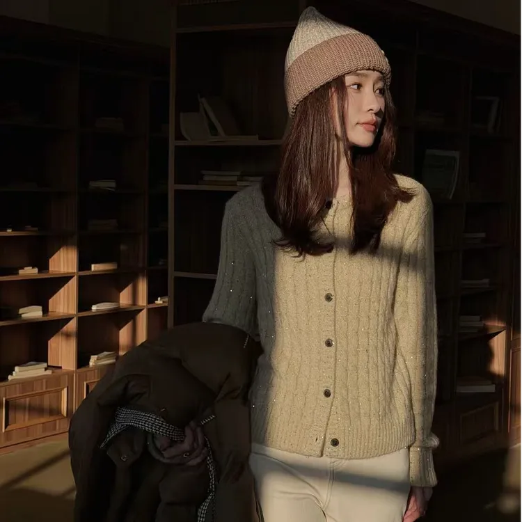 HELA AOMI “B·C原厂纱 奢金织梦”山羊绒25.8%针织衫CY5CC33433