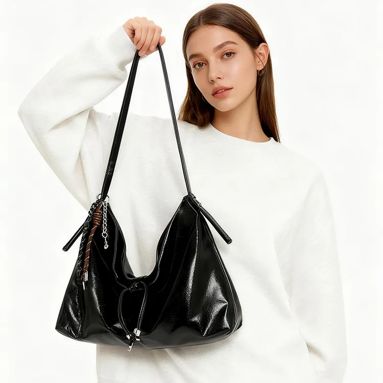 2025新款 复古油蜡皮大容量松弛感慵懒托特包