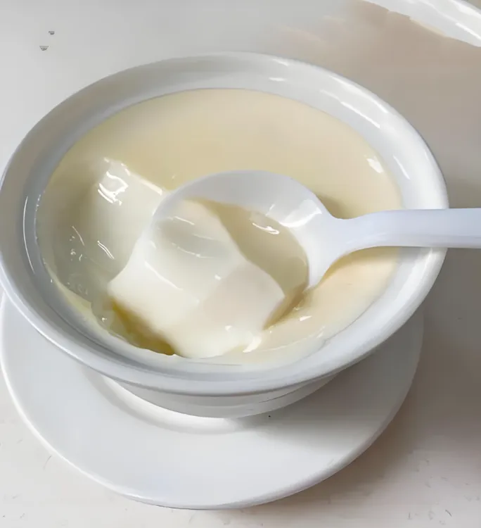 现挤羊初乳放养鲜羊奶顺丰包邮蒸着吃